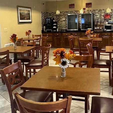 Best Western Plus Hannaford Inn & Suites Kenwood Екстер'єр фото