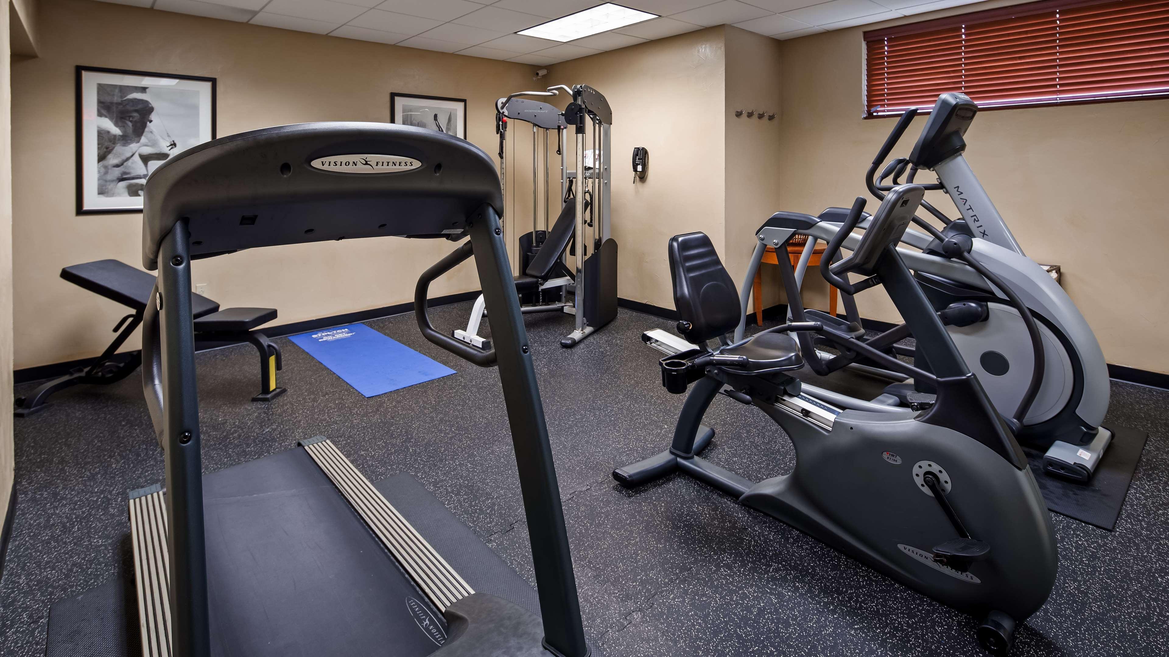 Best Western Plus Hannaford Inn & Suites Kenwood Екстер'єр фото