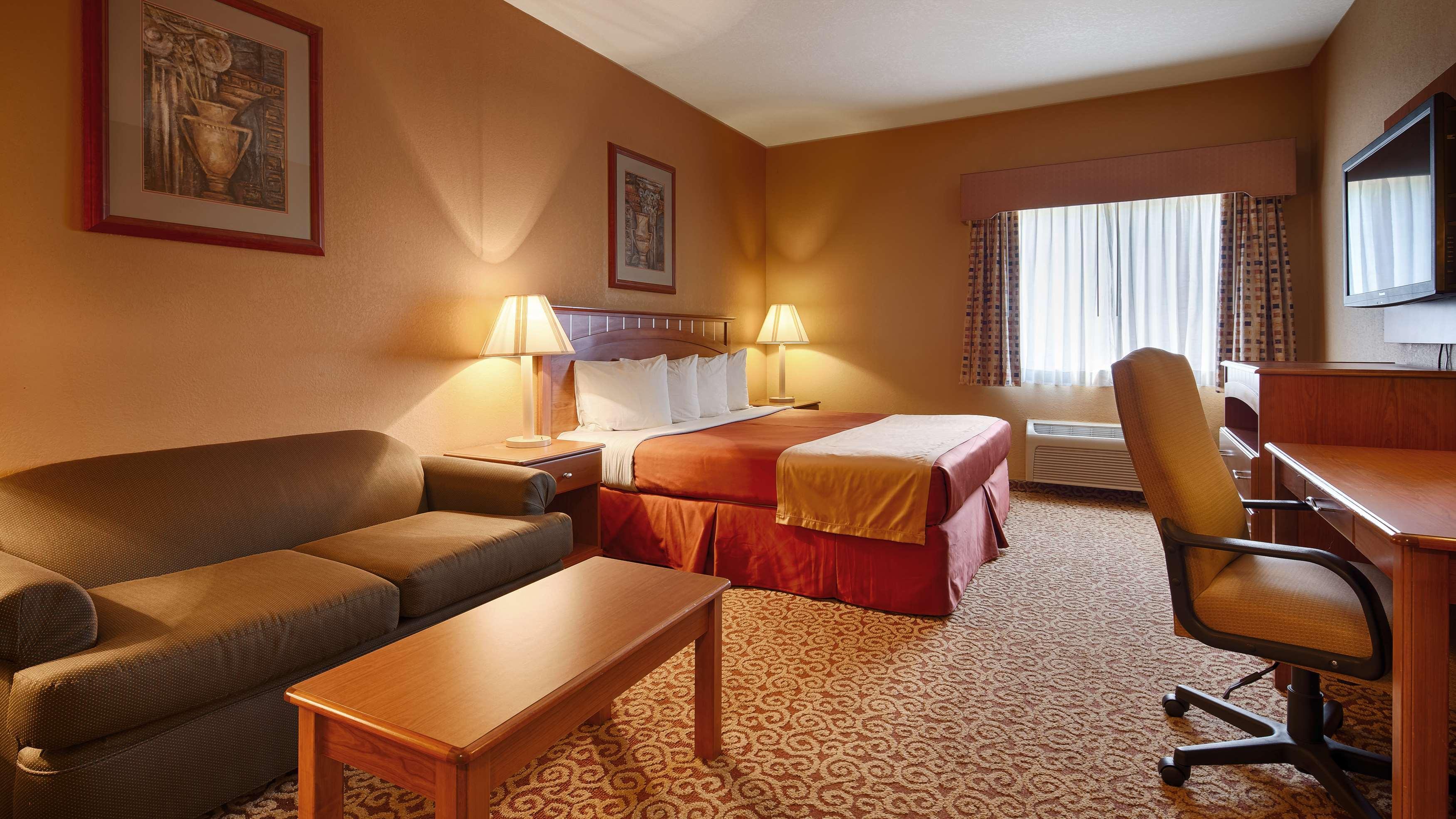 Best Western Plus Hannaford Inn & Suites Kenwood Екстер'єр фото